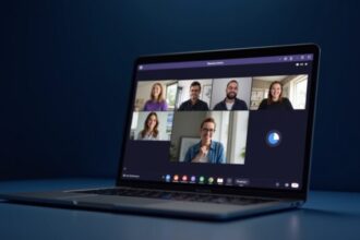 Microsoft Teams meeting with recording button highlighted in toolbar